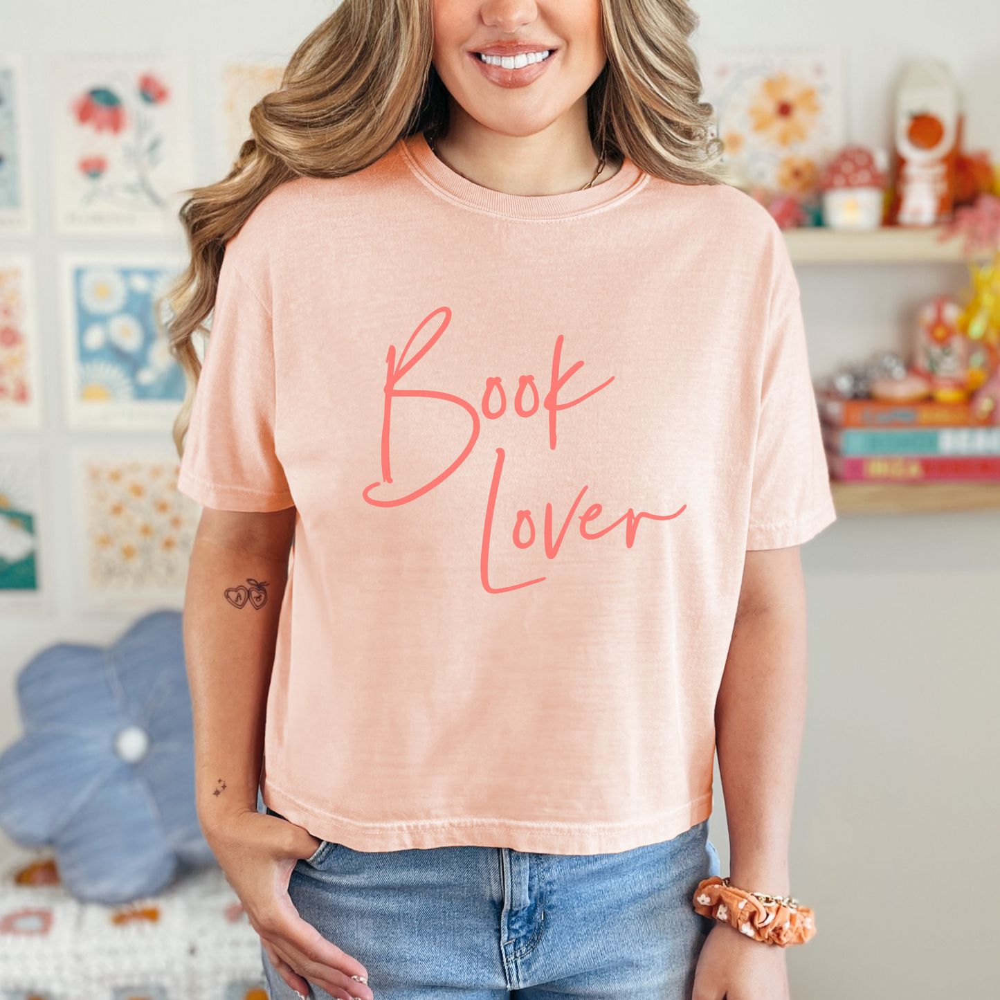 Book Lover Cropped T-Shirt